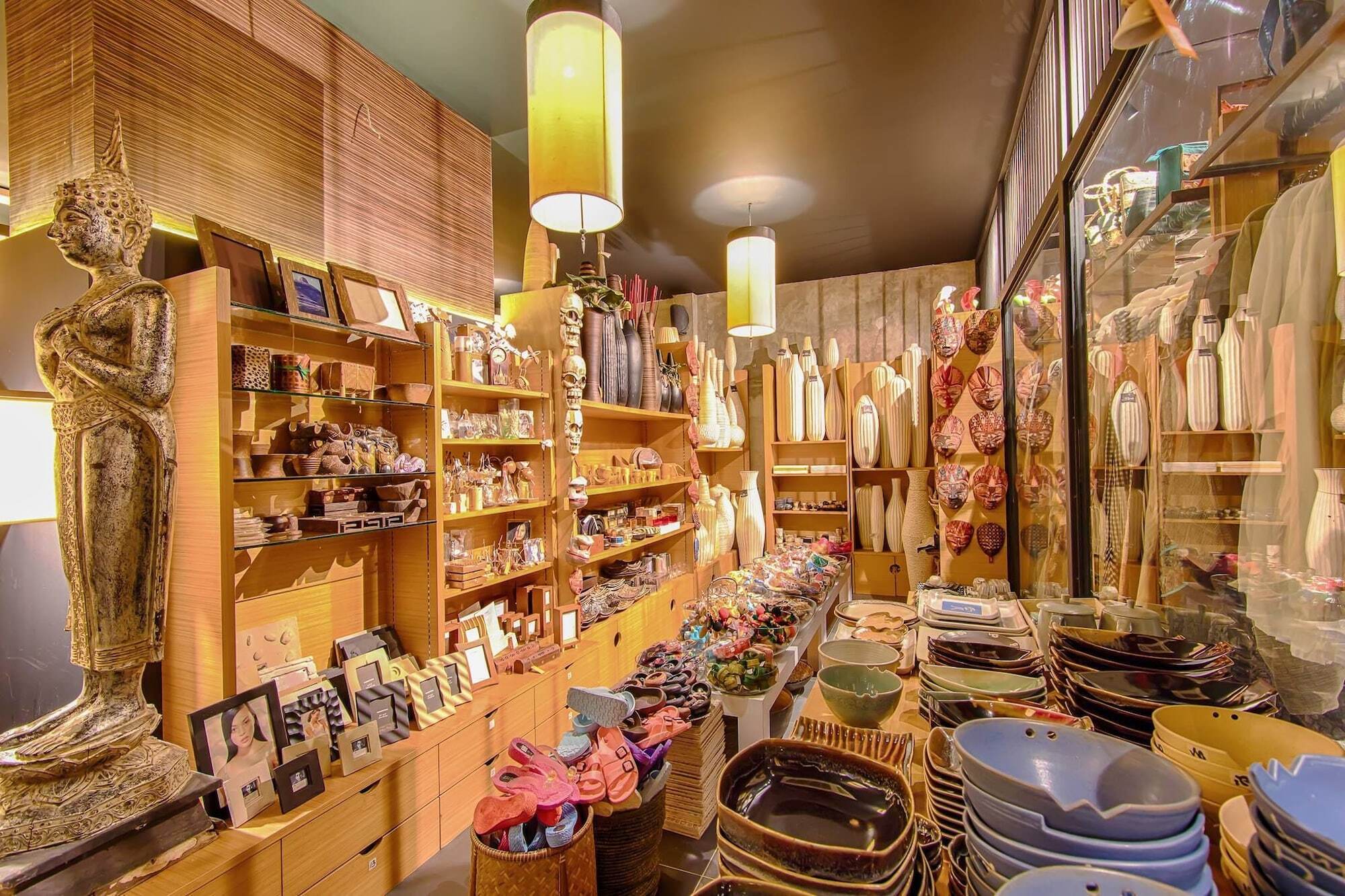 Lot 33 Boutique